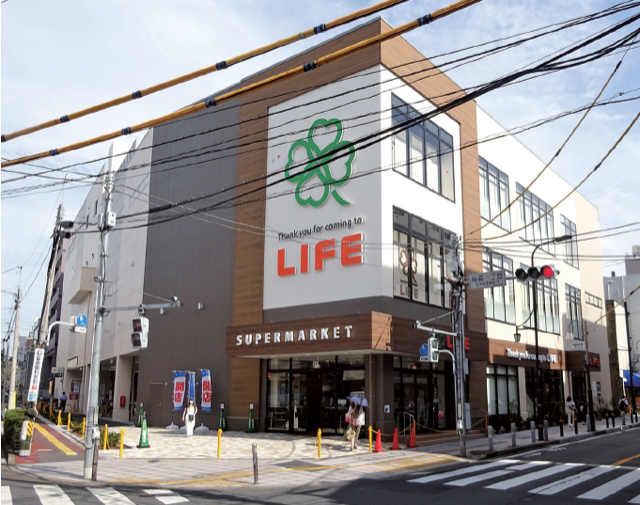 ライフ梅島駅前店