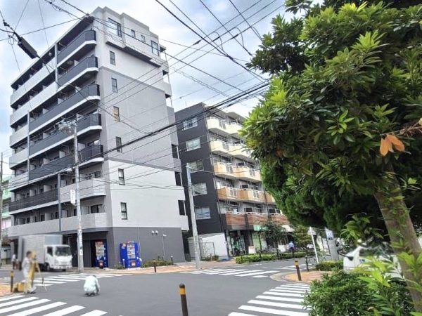 HY’s綾瀬駅前