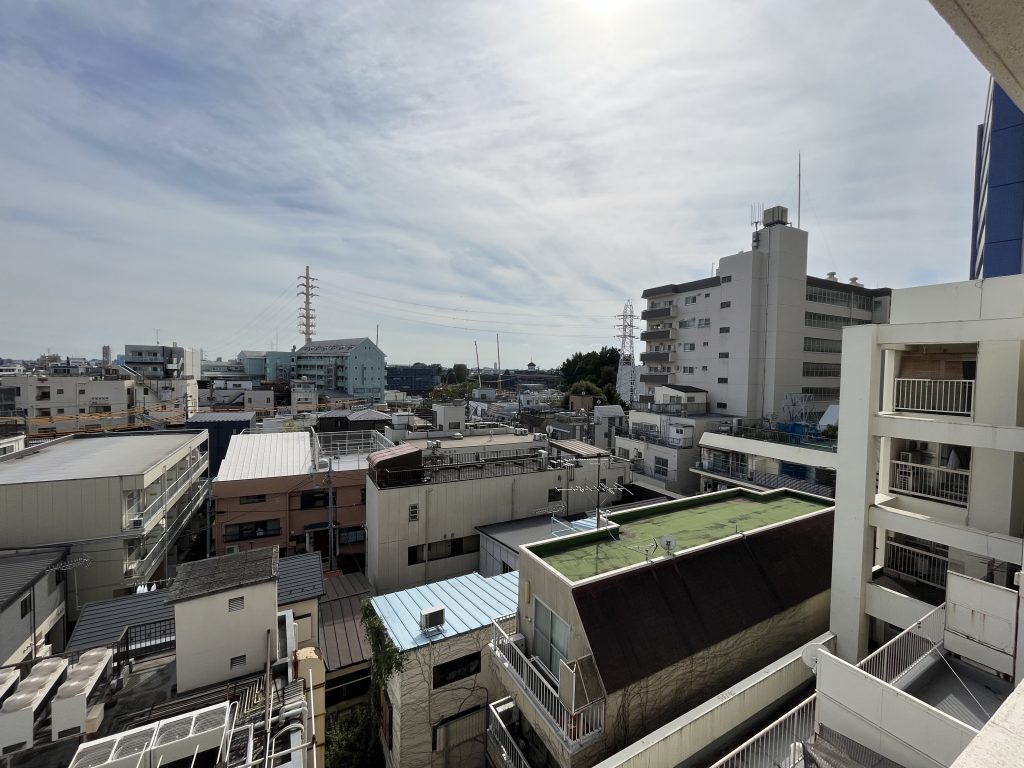 ルーフバルコニーにか見える爽快な眺望