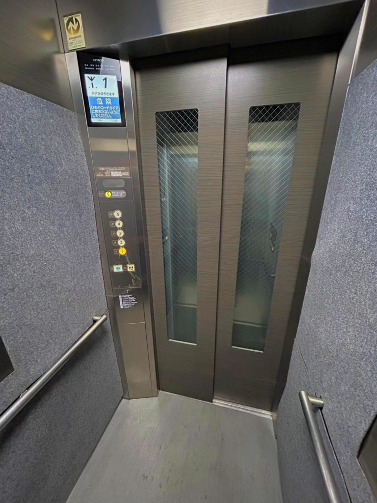 エレベーター